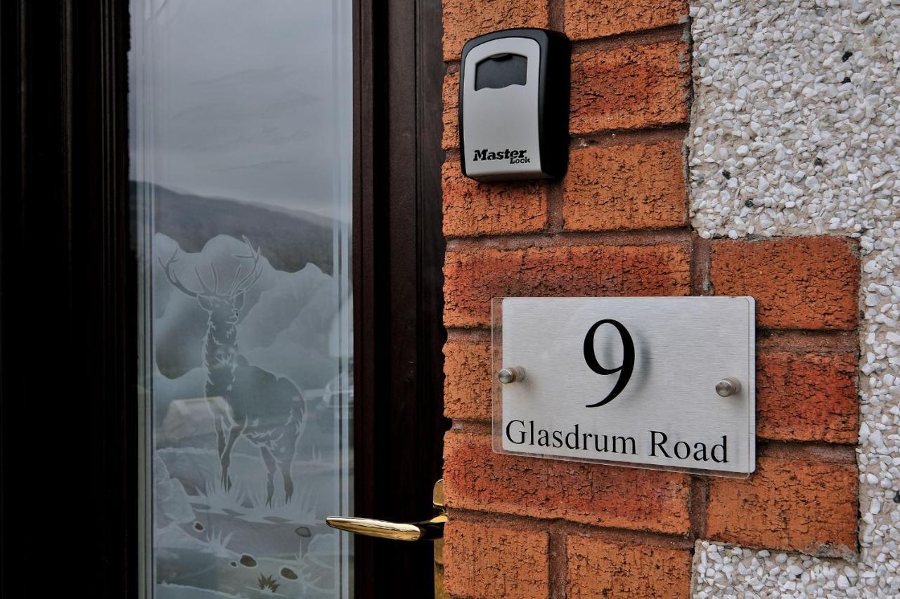 Contemporary Highland House Close To Town And Ben Nevis Fort William Exteriör bild